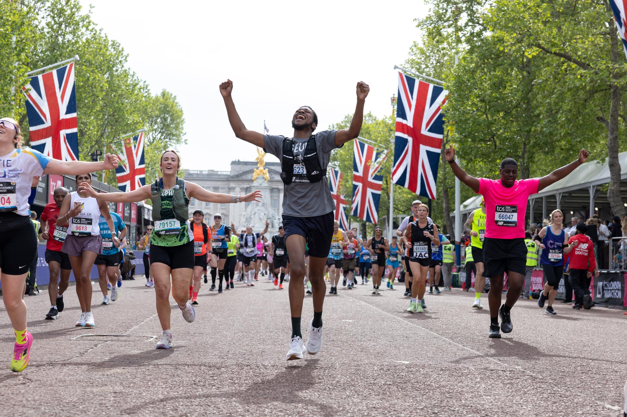 Runners on The Mall
