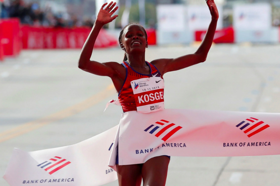 Brigid-Kosgei-World-record-Rosa-Associati-2019 copia